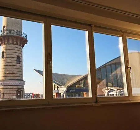 Warnemuende Leuchtturm 49932